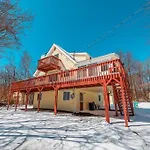 Poconochalet-Hot Tub-Grill-Firepit-Games