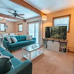Poconochalet-Hot Tub-Grill-Firepit-Games