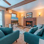 Poconochalet-Hot Tub-Grill-Firepit-Games